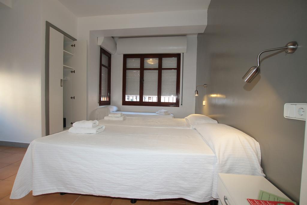 Hostal Ripoll Ibiza Exterior foto
